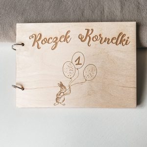 Album drewniany pamiątka na roczek chrzest komunię grawer personalizacja A5