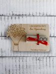 Urodzinowy bon upominkowy drewniany grawerowany Kwiaty voucher