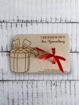 Urodzinowy bon upominkowy drewniany grawerowany Prezent voucher_1