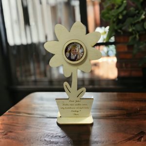 Drewniany kwiat ze zdjęciem na Dzień Nauczyciela z grawerem Upominek prezent