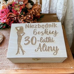 Skrzynka pudełko niezbędnik na 30 urodziny Niezbędnik boskiej 30 latki