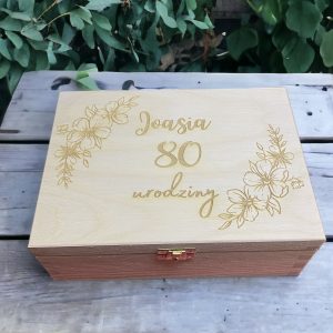 Skrzynka pudełko niezbędnik na 80 urodziny Imię 80 urodziny grawer