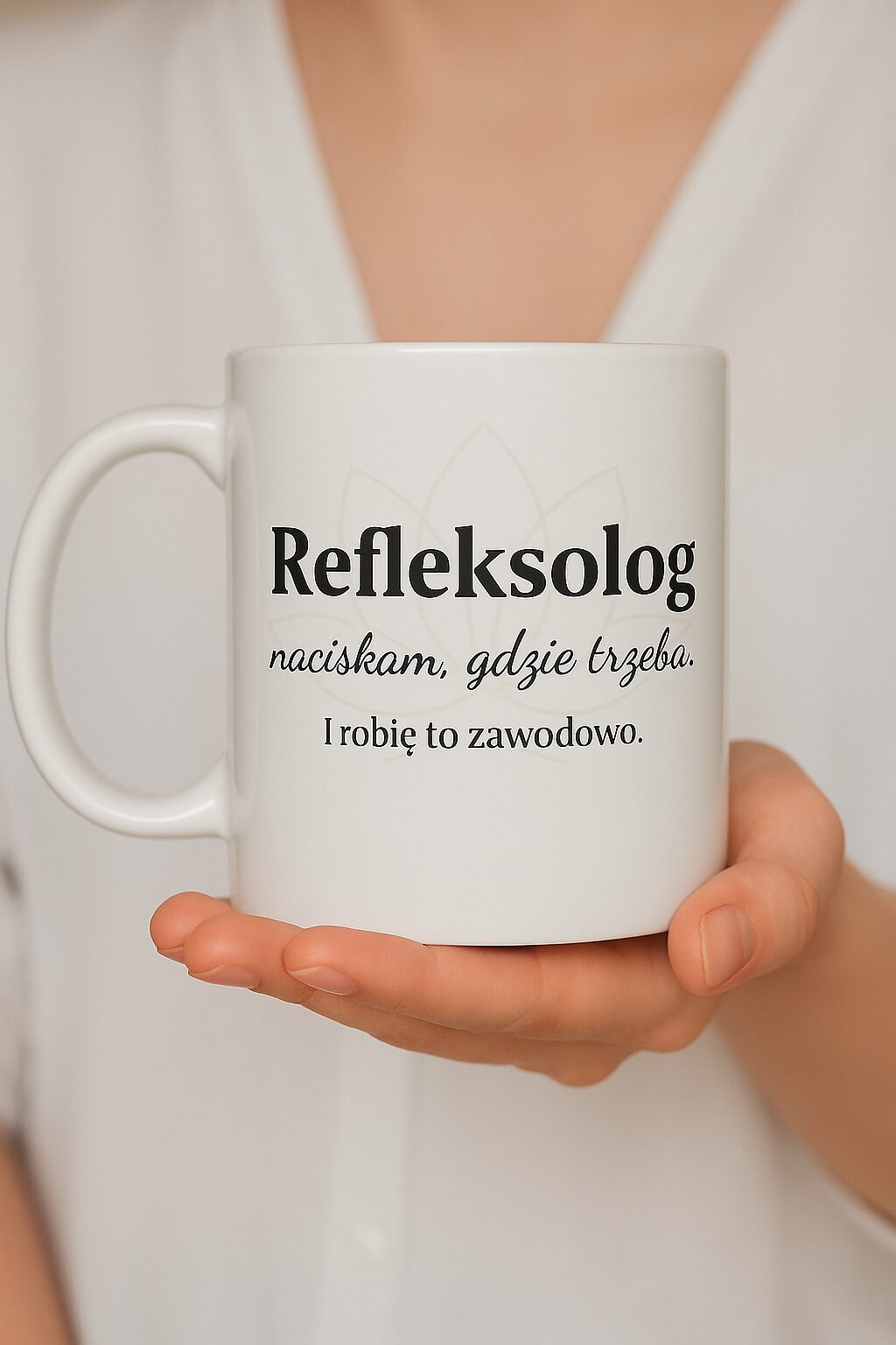 Kubek dla refleksologa „Naciskam, gdzie trzeba” – prezent z humorem